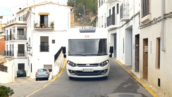 Estacionar y pernoctar con autocaravana en España