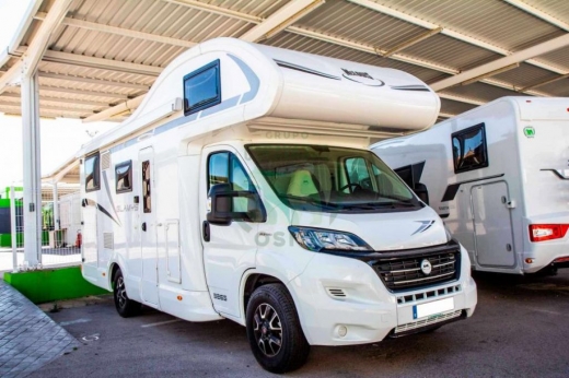 Autocaravana McLouis Glamys 326