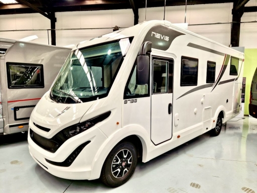 Autocaravana McLouis Nevis 873
